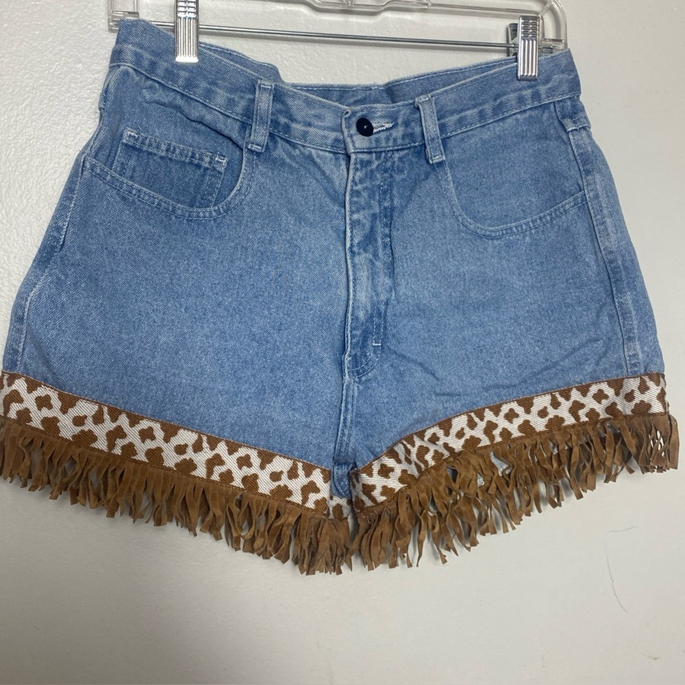 Vintage High Rise Shorts Maximum Energy Cowgirl size M